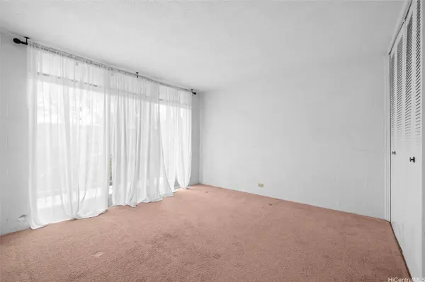 2328 Seaview AVE #405, Honolulu, HI 96822