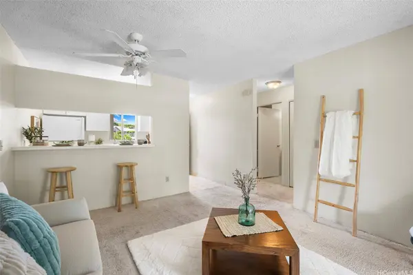 94-211 Paioa PL #K203, Waipahu, HI 96797