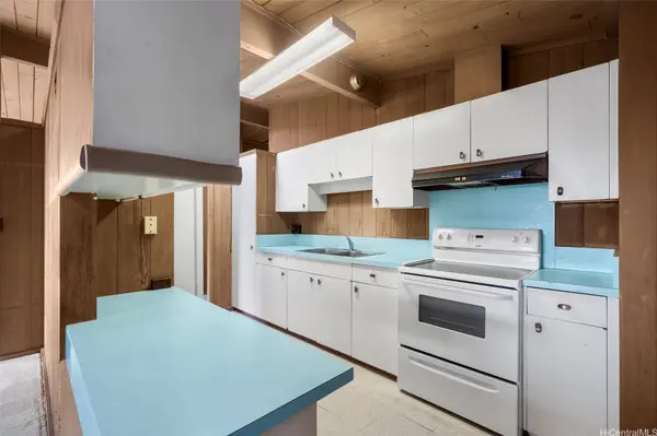 1670 Hooheno ST, Pearl City, HI 96782