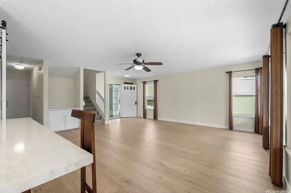 98-2078 Kaahumanu ST #E, Aiea, HI 96701
