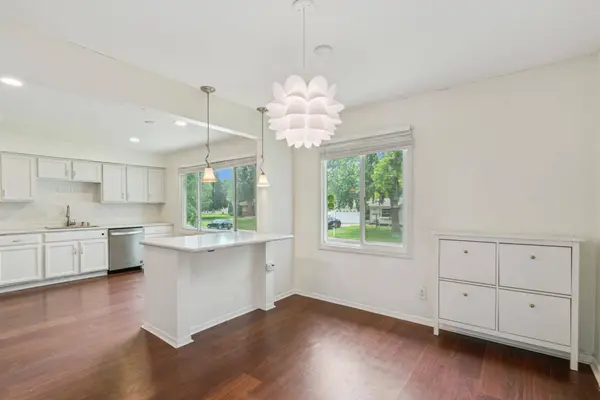 1787 Gold CT, Eagan, MN 55122