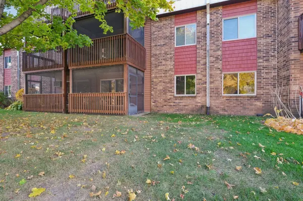 14620 Garrett AVE #104, Saint Paul, MN 55124