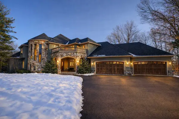 18844 Bearpath TRL, Eden Prairie, MN 55347
