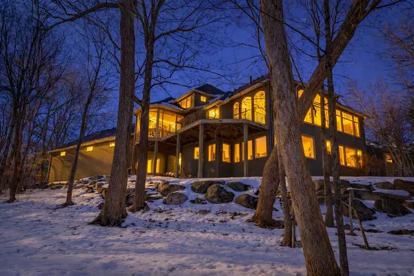 18844 Bearpath TRL, Eden Prairie, MN 55347