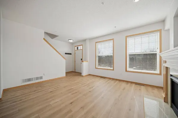2062 Wellens ST #84, Chaska, MN 55318