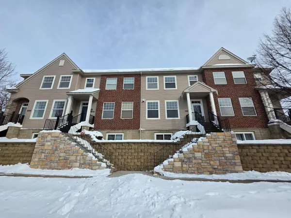 2062 Wellens ST #84, Chaska, MN 55318