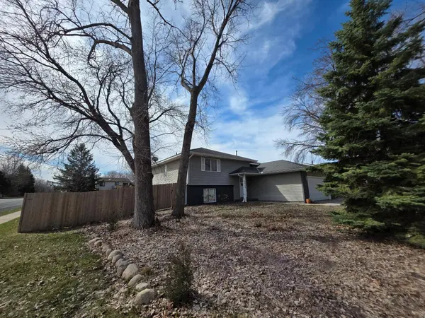 5509 W 134th ST, Savage, MN 55378