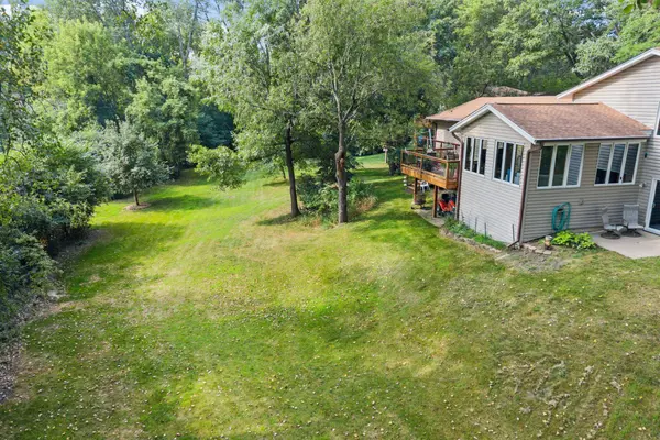 2821 Saddlebrooke CIR, Minnetonka, MN 55305