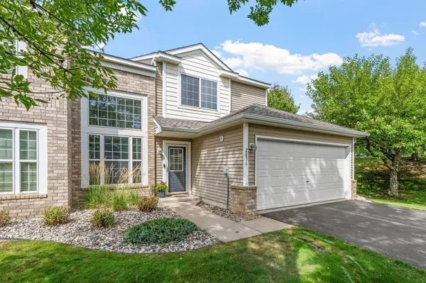 2836 Coach CT, Chanhassen, MN 55317