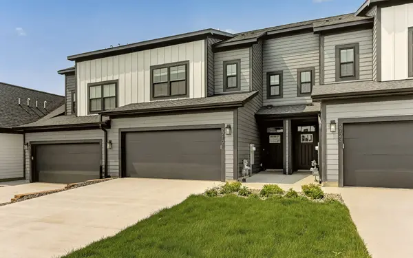 Two-story townhomes at 2719 in Prairie Ridge, Rochester MN
