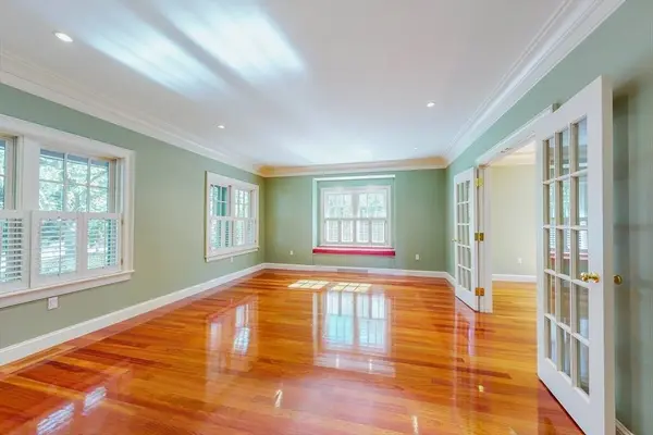 25 Myopia Road, Winchester, MA 01890