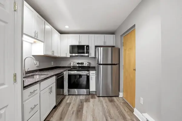 326 Broadway #6, Somerville, MA 02145