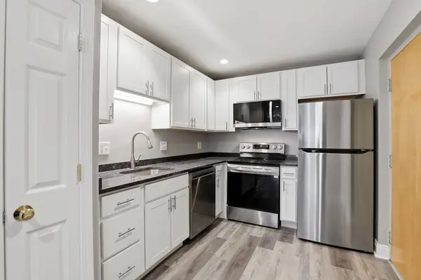326 Broadway #6, Somerville, MA 02145
