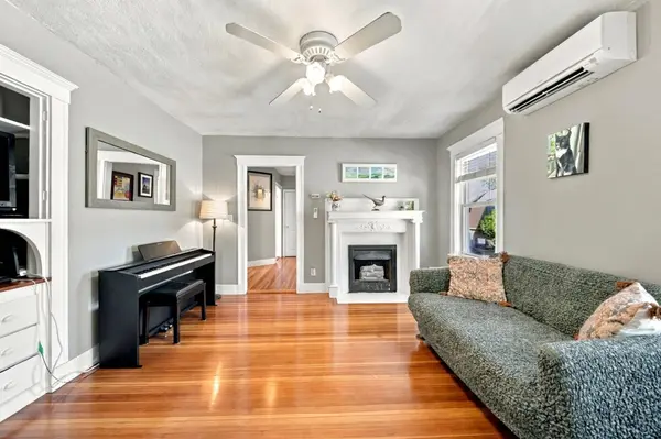 61 Dartmouth St #3, Belmont, MA 02478