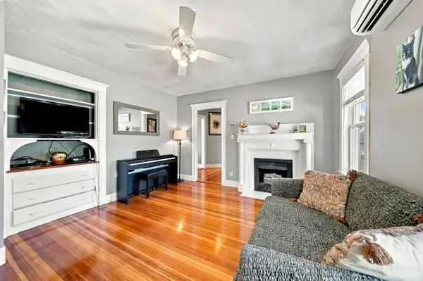 61 Dartmouth St #3, Belmont, MA 02478