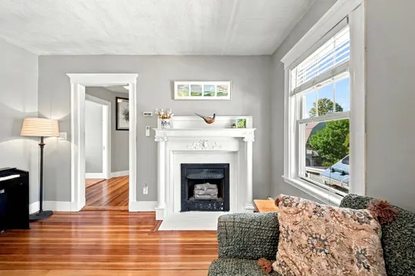 61 Dartmouth St #3, Belmont, MA 02478