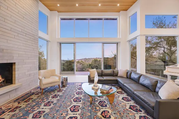 16 Sundown PKWY, Austin, TX 78746