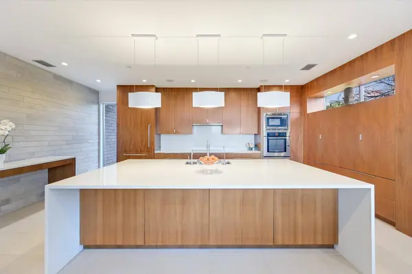 16 Sundown PKWY, Austin, TX 78746