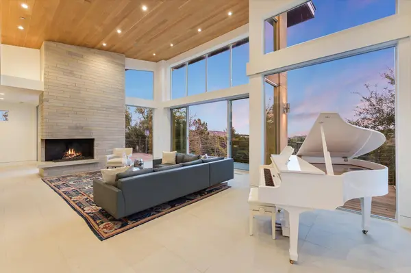 16 Sundown PKWY, Austin, TX 78746