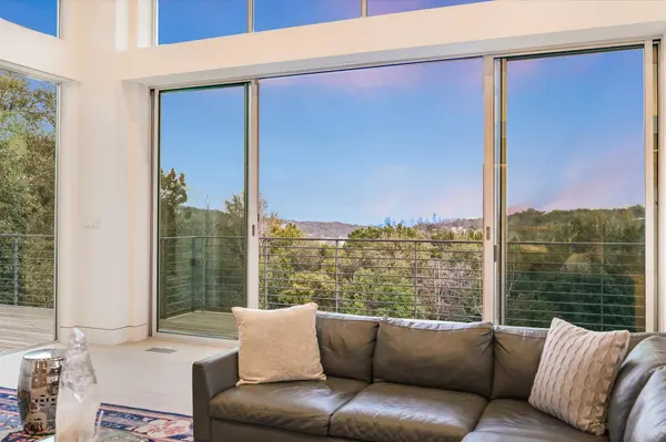 16 Sundown PKWY, Austin, TX 78746