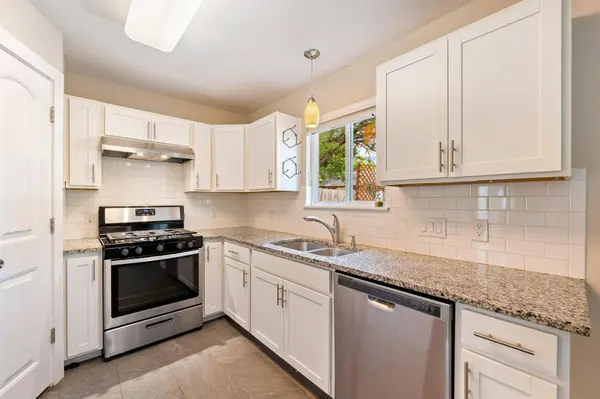 8536 Birmingham DR, Austin, TX 78748