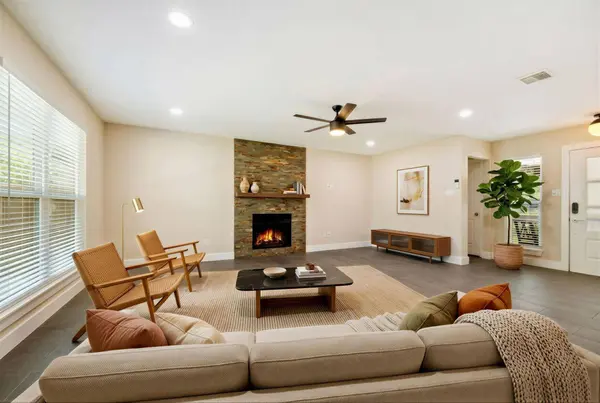 8536 Birmingham DR, Austin, TX 78748