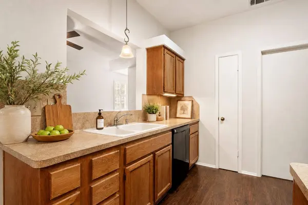 6501 Brush Country RD #109, Austin, TX 78749
