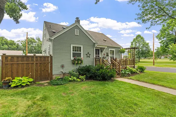 3253 Hampshire AVE S, Saint Louis Park, MN 55426