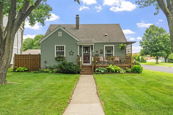 3253 Hampshire AVE S, Saint Louis Park, MN 55426