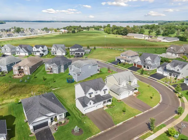 146 Maple TER, Waconia, MN 55387