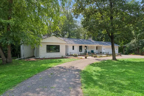 16805 Linden DR, Minnetonka, MN 55345