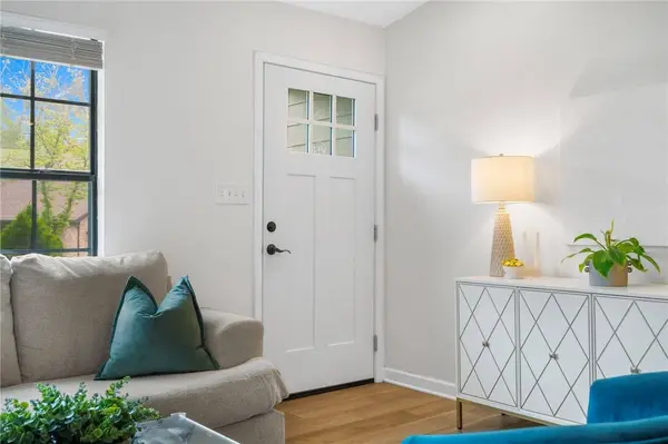 9 Worlaby Dr, Bella Vista, AR 72715