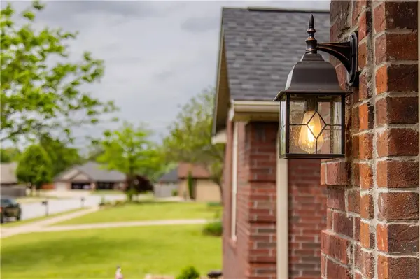 2915 N 15Th Pl, Rogers, AR 72756