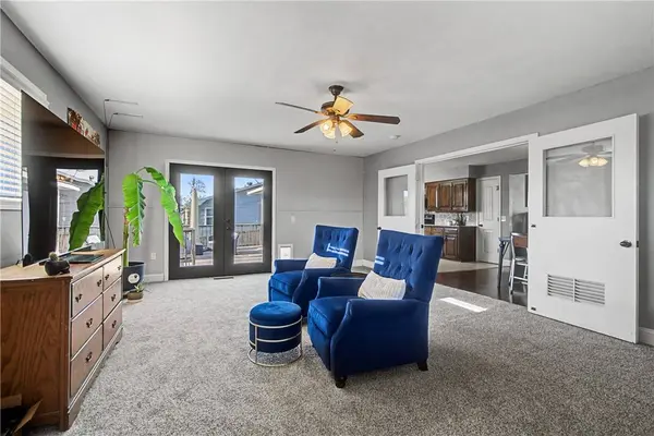 924 S 25th St, Rogers, AR 72758