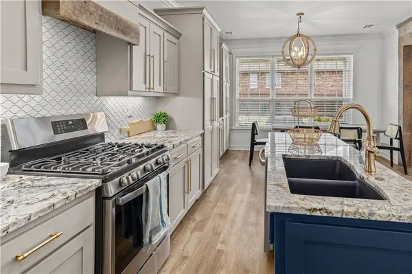 1301 NE Buckingham Blvd, Bentonville, AR 72712