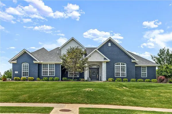 1301 NE Buckingham Blvd, Bentonville, AR 72712