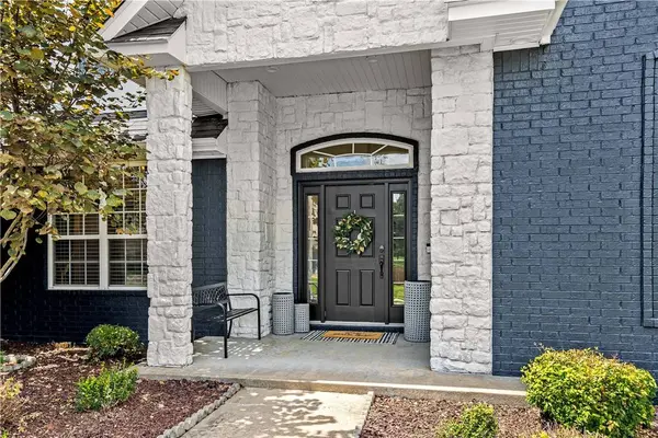 1301 NE Buckingham Blvd, Bentonville, AR 72712