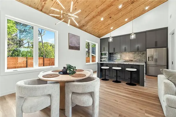 27 Luncarty Ln, Bella Vista, AR 72715