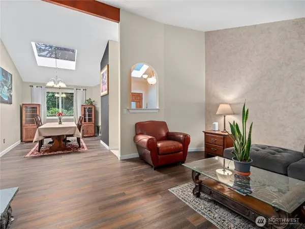 11327 28th DR SE, Everett, WA 98208