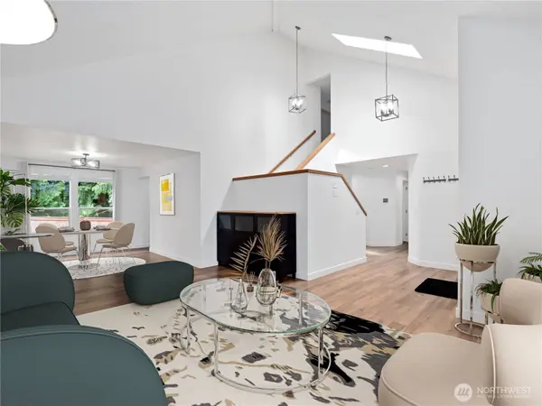 8221 122nd AVE NE, Kirkland, WA 98033