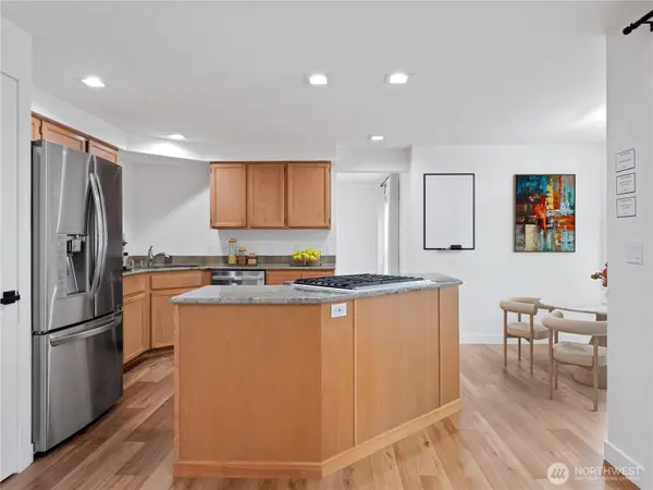 8221 122nd AVE NE, Kirkland, WA 98033