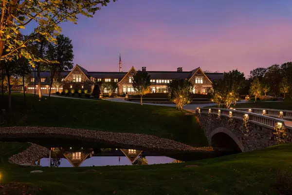 Lake Point Estate