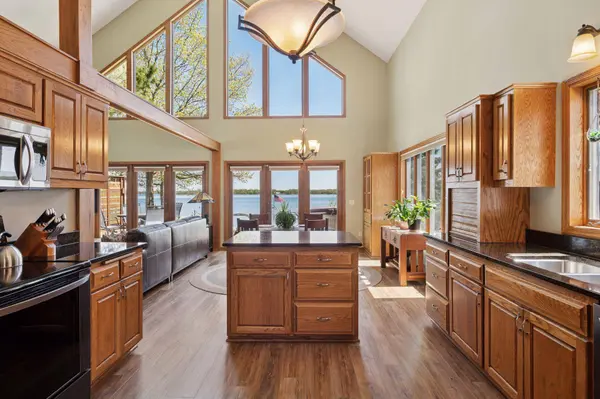 28815 Park PL, Chisago City, MN 55013