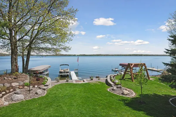 28815 Park PL, Chisago City, MN 55013