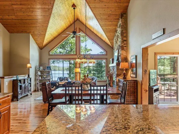 13598 Ox Cove TRL, Crosslake, MN 56442
