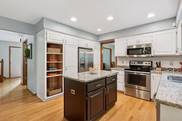 6363 Juneau LN N, Maple Grove, MN 55311
