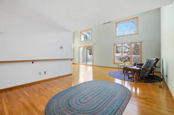 6733 W 82nd ST, Minneapolis, MN 55438