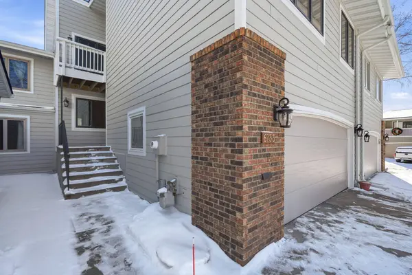 6733 W 82nd ST, Minneapolis, MN 55438