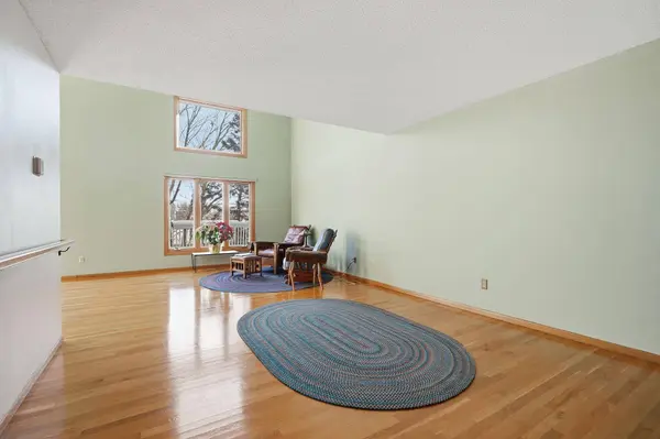 6733 W 82nd ST, Minneapolis, MN 55438