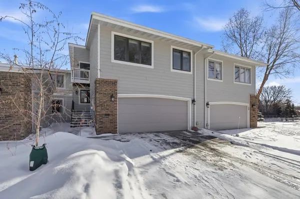 6733 W 82nd ST, Minneapolis, MN 55438